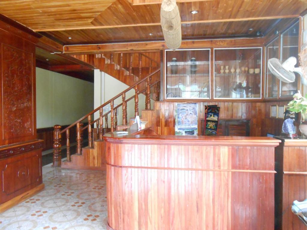 Khampaseuth Hotel Vang Vieng Exterior photo