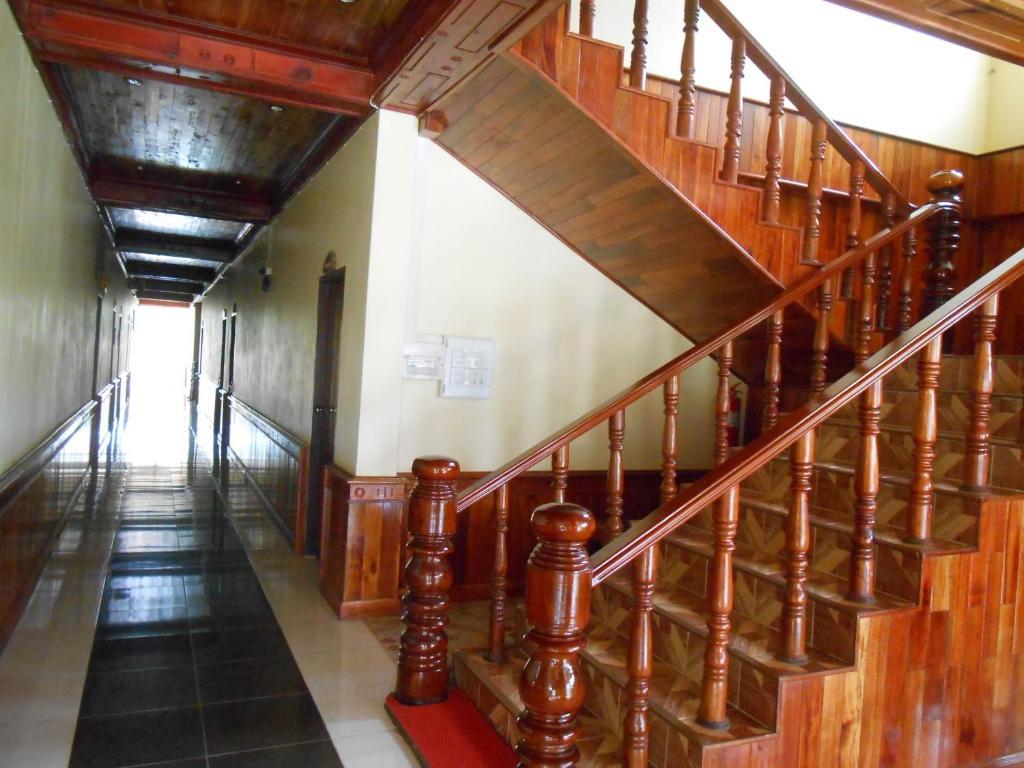 Khampaseuth Hotel Vang Vieng Exterior photo